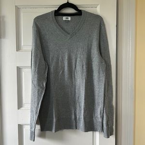 Men’s Grey Old Navy V-Neck Sweater, Size Medium